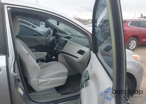 2012 Toyota Sienna Le из США, поврежденный, VIN 5TDKK3DC4CS267801